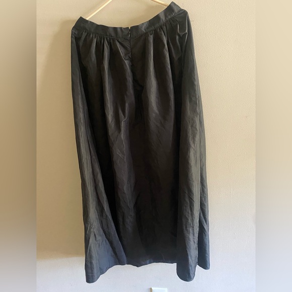 Women's Voluminous Maxi Skirt - Picture 5 of 5